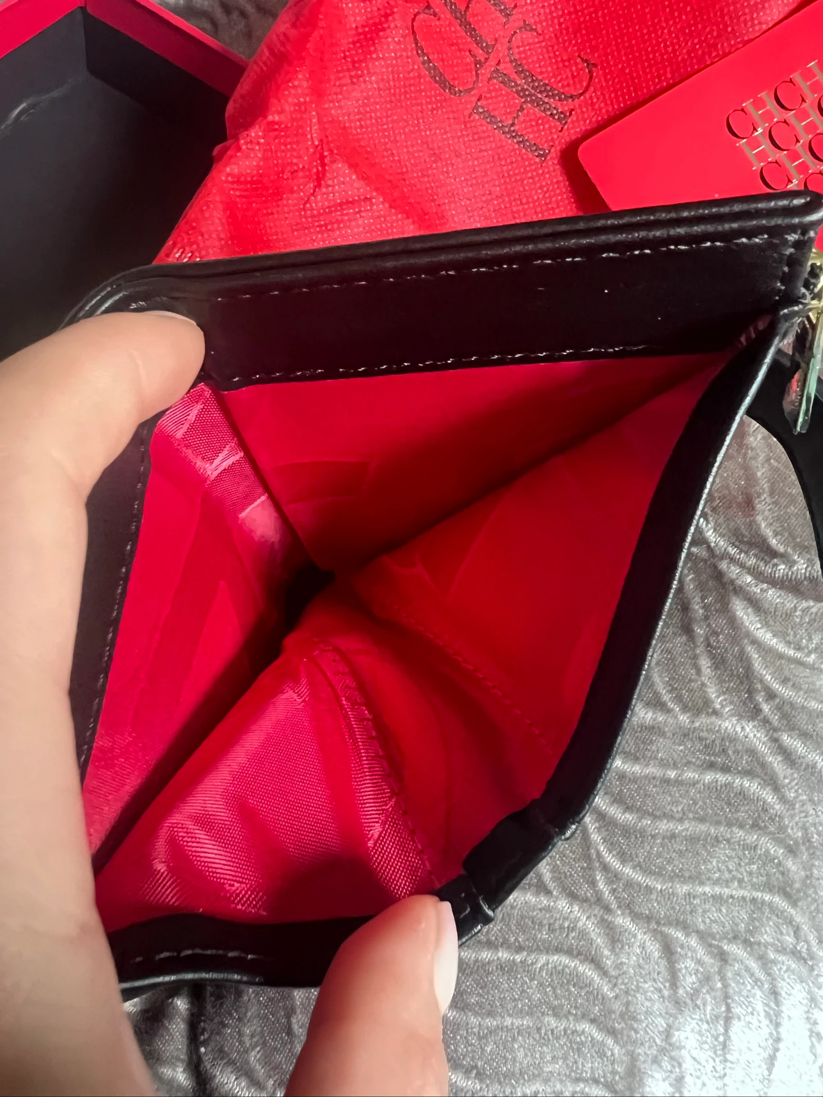 Carolina Herrera Wallet – photo 5